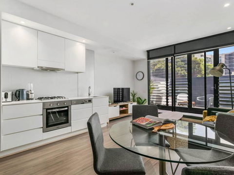 PERFECTLY PRAHRAN - Your Mecca Of Social And Style - Accommodation Coffs Harbour 0