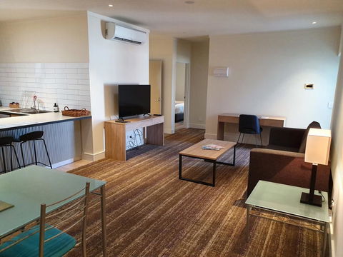 Porter's Plainland Hotel - Accommodation Coffs Harbour 3