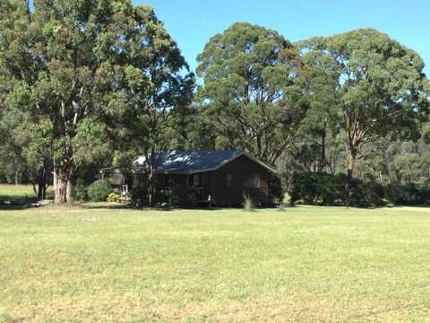 Possum's Hollow And Hooter's Hut - Accommodation Coffs Harbour 2