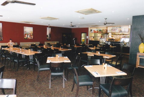 PRECINCT HOTEL GLADSTONE - Accommodation Coffs Harbour 3