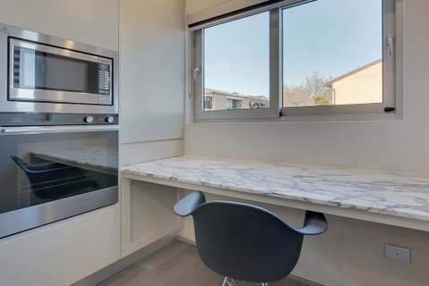 Professional Living Minutes From The City - Accommodation Coffs Harbour 1