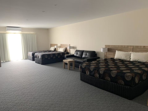 Quality Hotel Sherbourne Terrace - Accommodation Coffs Harbour 1