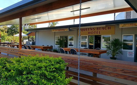 Queens Beach Hotel - Accommodation Coffs Harbour 0