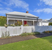Red Door  Wishart - Accommodation Coffs Harbour