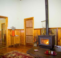 Red Tractor Retreat - Accommodation Coffs Harbour
