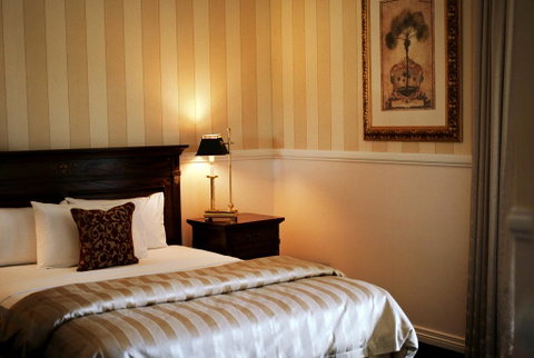 Redearth Boutique Hotel - Accommodation Coffs Harbour 0