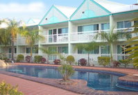 Reef Adventureland Motor Inn