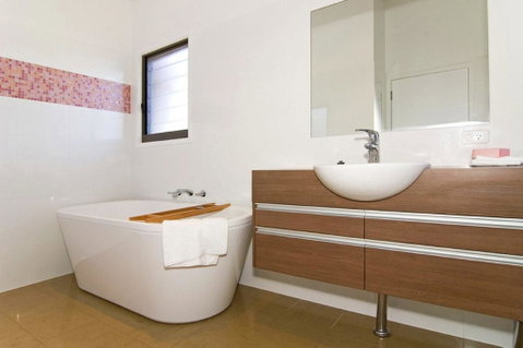 RIO - 11A Bergalia Cr Dunbogan - Accommodation Coffs Harbour 1