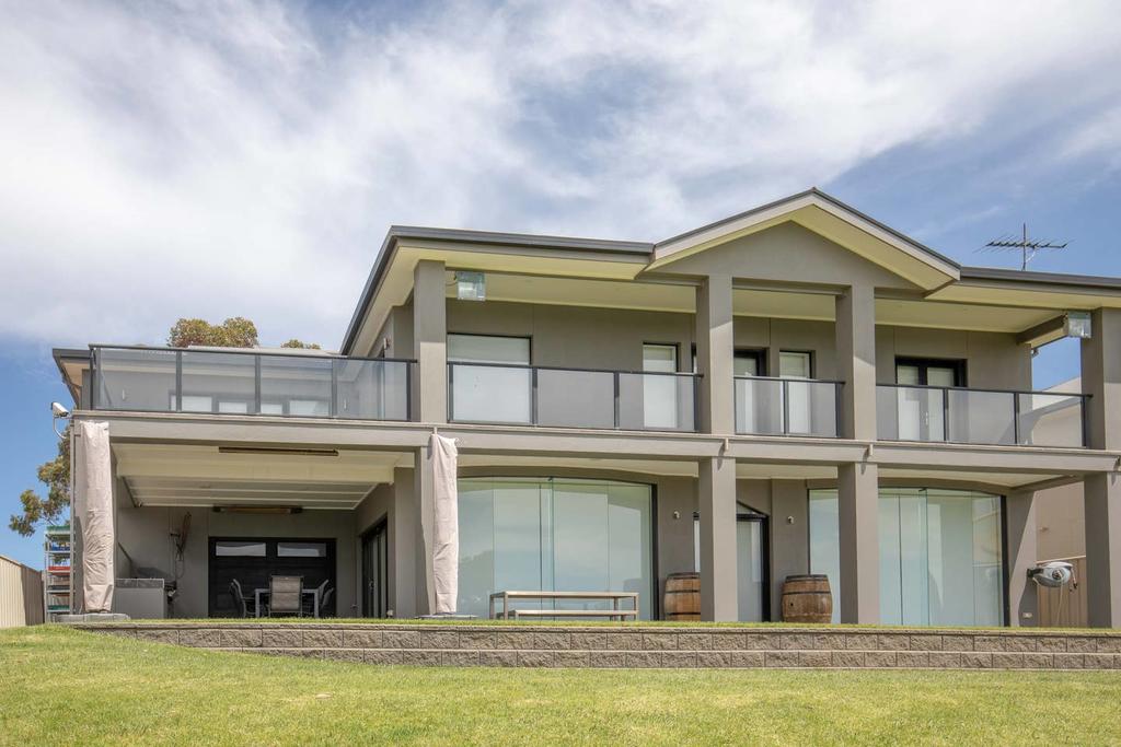 White Sands SA Accommodation Coffs Harbour