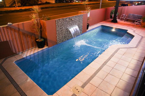 Rocky Resort Motor Inn - Accommodation Coffs Harbour 3