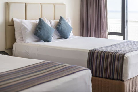 Rydges Esplanade Resort Cairns - Accommodation Coffs Harbour 3