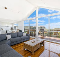 Salty's - Newly Renovated - Accommodation Coffs Harbour