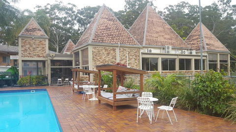 Sanctuary Resort Motor Inn - Accommodation Coffs Harbour 1