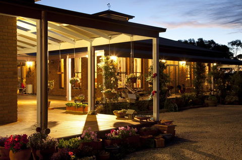 Sanctuary@Waratah - Accommodation Coffs Harbour 3