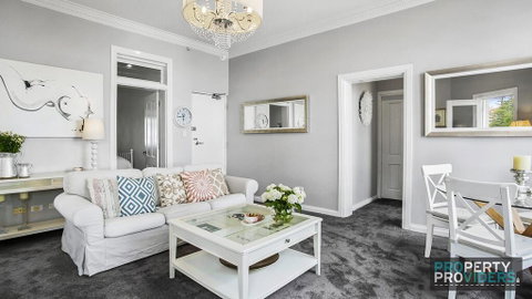 Sandy Toes Manly Executive Apartment - Accommodation Coffs Harbour 3