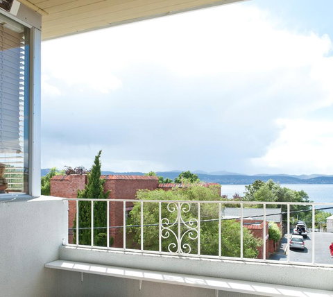 Scarlett's By Salamanca - Accommodation Coffs Harbour 0