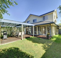 Sea Whispers  Fingal Bay - Accommodation Coffs Harbour