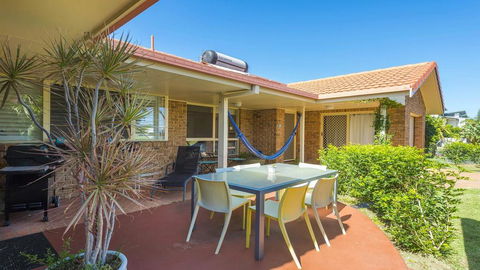 SECRET GARDEN - WiFi - Netflix - Pet Friendly - Accommodation Coffs Harbour 3