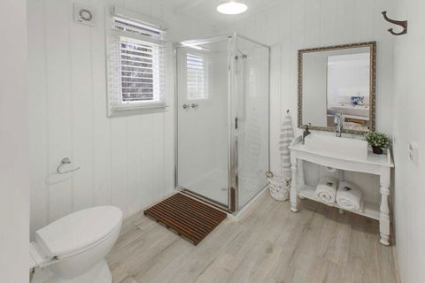 Shearers Cottage - Pet Friendly Holiday Accommodation - Accommodation Coffs Harbour 2