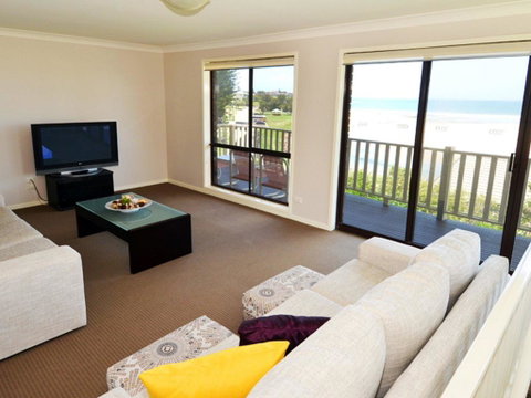 Shirl's By The Sea - Accommodation Coffs Harbour 1