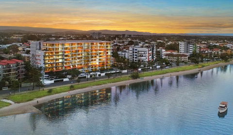 Silvershore Apartments On The Broadwater - Accommodation Coffs Harbour 0