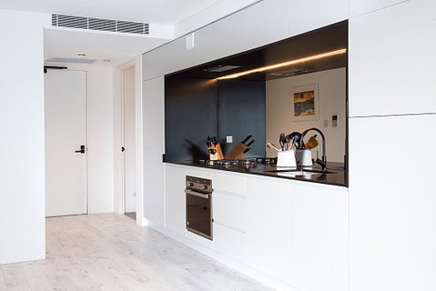 Sleek Modern Apartment In The Heart Of Manly - Accommodation Coffs Harbour 1