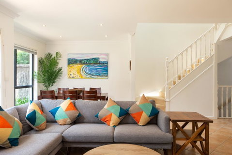 Spacious Home In The Heart Of Avalon Beach - Accommodation Coffs Harbour 1