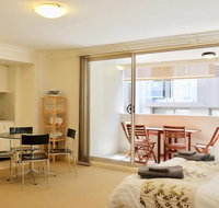 Spacious Studio by the Beach in Manly - Accommodation Coffs Harbour