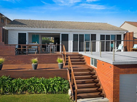 Spirit Of Gerroa - Accommodation Coffs Harbour 1