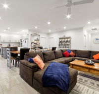 StayCentral - Rosanna Luxurious Mansion - Accommodation Coffs Harbour