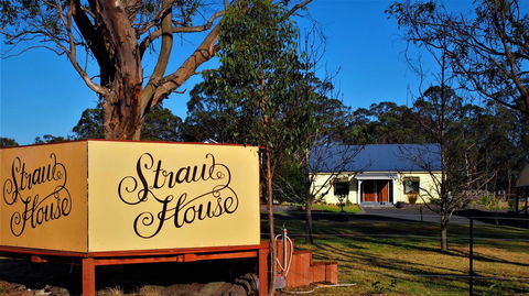 Straw House B And B - Accommodation Coffs Harbour 0
