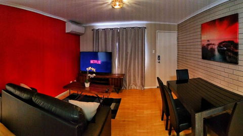 Stroll To The City Center In Minutes - Accommodation Coffs Harbour 1