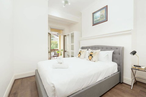 STUNNING SYDNEY HOME 6 - Accommodation Coffs Harbour 1