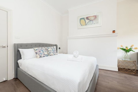 STUNNING SYDNEY HOME 9 - Accommodation Coffs Harbour 2