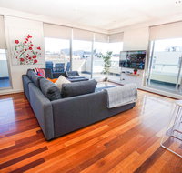 Stylish Modern 3BD Retreat at an Amazing Location - Accommodation Coffs Harbour