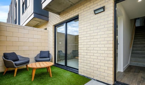 Stylish Townhouse - Accommodation Coffs Harbour 3