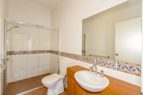 STYLISH, SUN-DRENCHED AND SOPHISTICATED - Accommodation Coffs Harbour 3