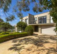 STYLISH SUN-DRENCHED AND SOPHISTICATED - Accommodation Coffs Harbour