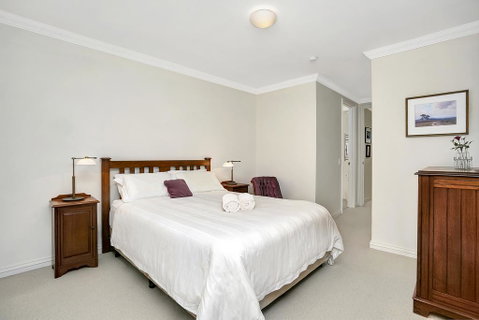 Sunny And Spacious Two Bedroom Apartment - SPF13 - Accommodation Coffs Harbour 2