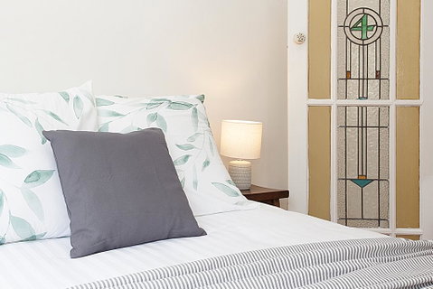 Sunlit 2-bed Apartment Metres From The Beach - Accommodation Coffs Harbour 1
