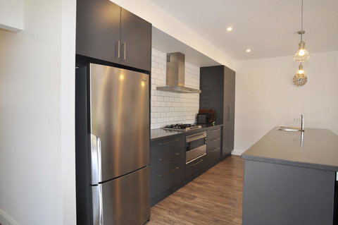 SUNNYSIDE - SURF SIDE - Accommodation Coffs Harbour 3