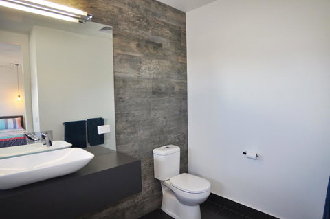 SUNNYSIDE - SURF SIDE - Accommodation Coffs Harbour 1