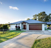 Sunset Retreat Airlie Beach Rural Getaway - Accommodation Coffs Harbour