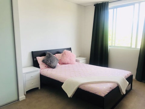 Sunset View 2 Bedroom Apt Next To Station - Accommodation Coffs Harbour 2