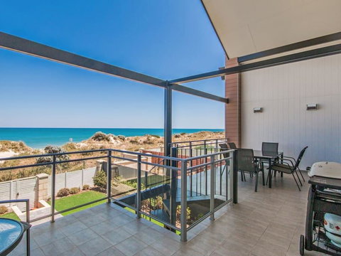 Surf And Sun In Silver Sands - Accommodation Coffs Harbour 0