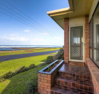 Swimmers Rest - uninterrupted panoramic ocean views - 1 Bedroom - Accommodation Coffs Harbour