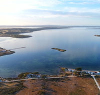 Tall Pines Beach House at Mount Dutton Bay part of Coffin Bay waterways - Accommodation Coffs Harbour