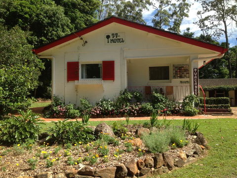 Tall Trees Motel Mountain Retreat - Accommodation Coffs Harbour 3
