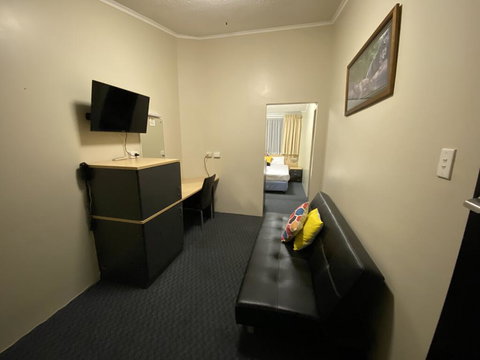 Taree Motor Inn - Accommodation Coffs Harbour 2