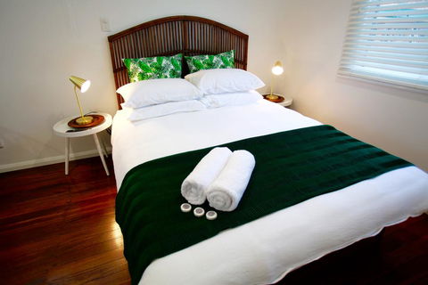 Tea Gardens Hotel - Accommodation Coffs Harbour 0